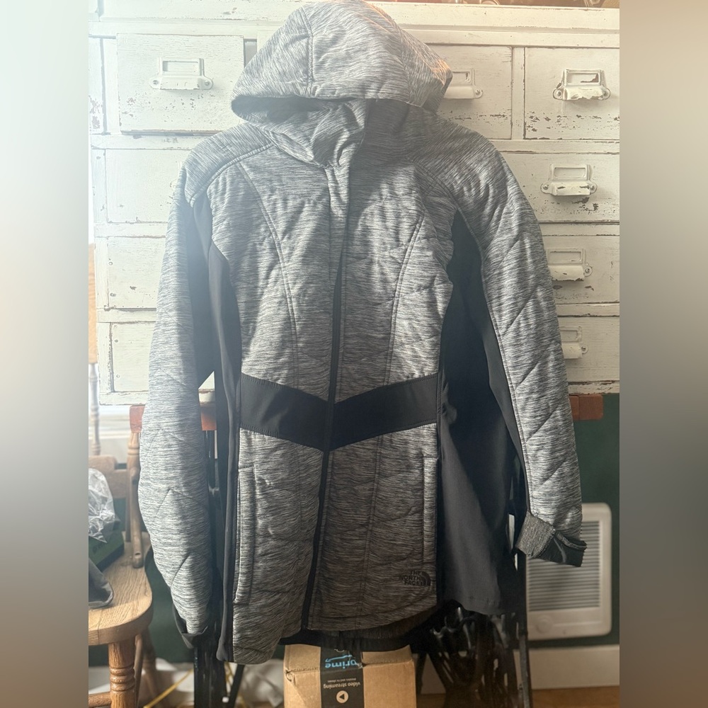 The North Face Women's Gray and Black Jacket